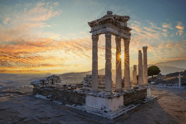 Bergama antik kenti drone görüntüsü
